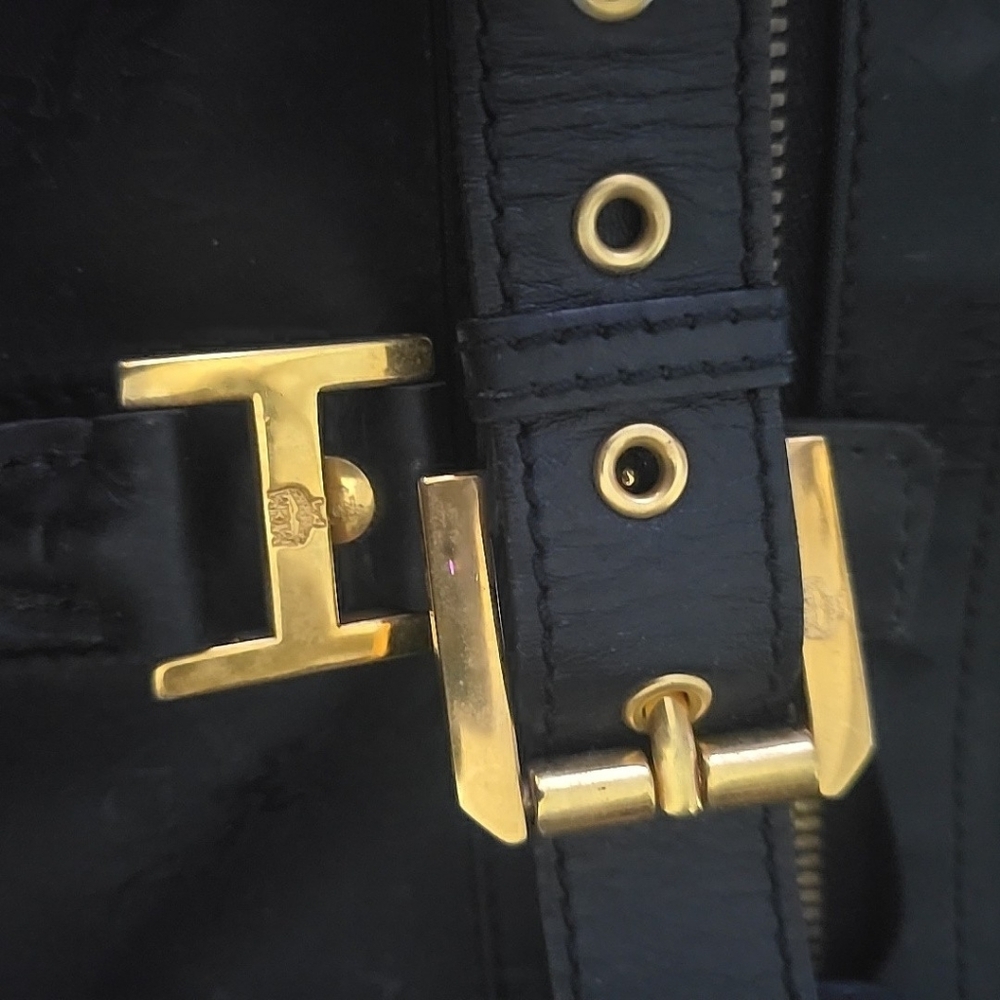 MCM Boston Black & Gold Nylon Weekender (STRAP/LUGGAGE TAG)(EUC)(COA)✨️🖤✨️ - Picture 9 of 13